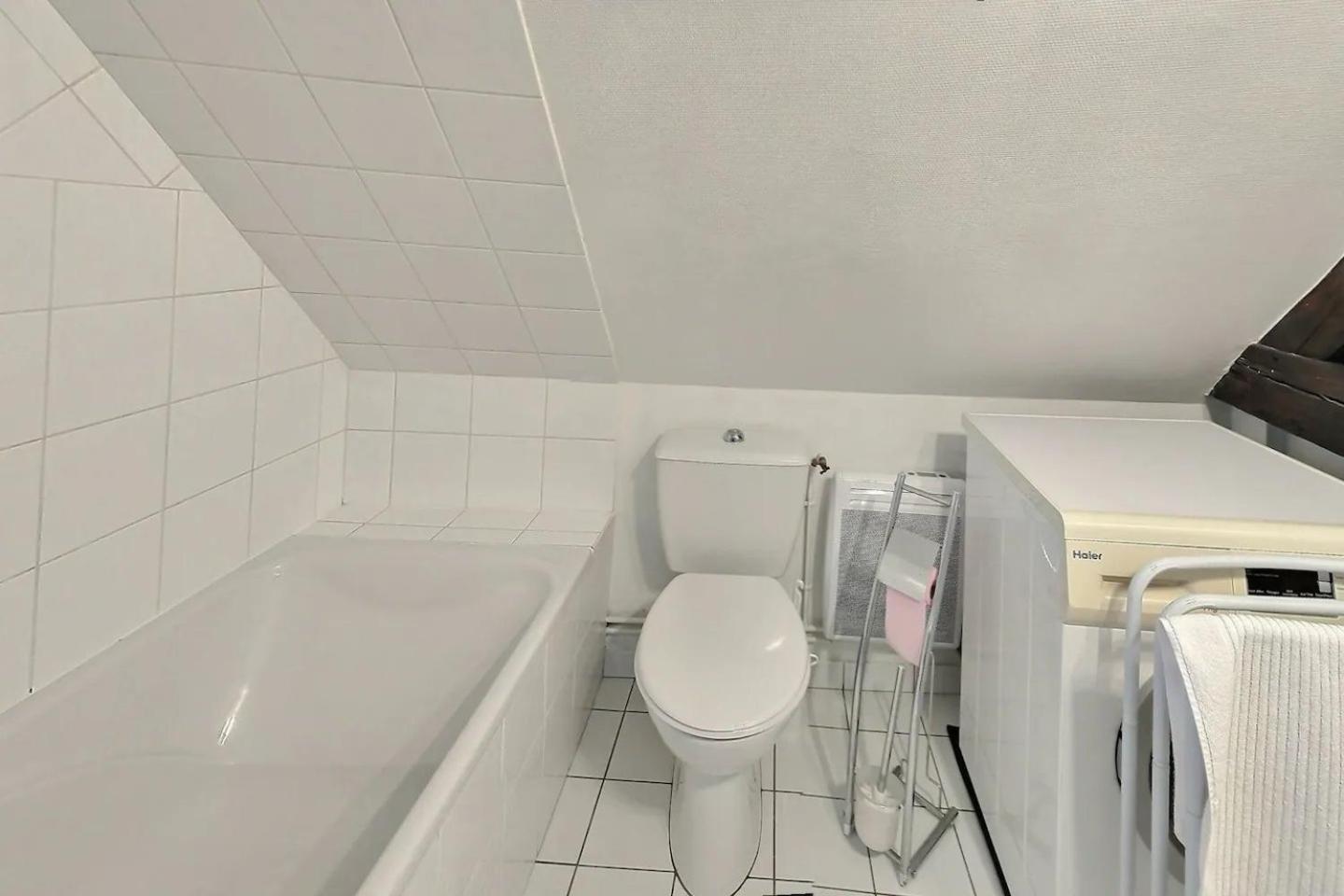 Le Travel - Appartement Equipe Proche Centre Et Yschools Troyes Exterior photo